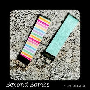 Summer styled matching Wristlet Keychain set